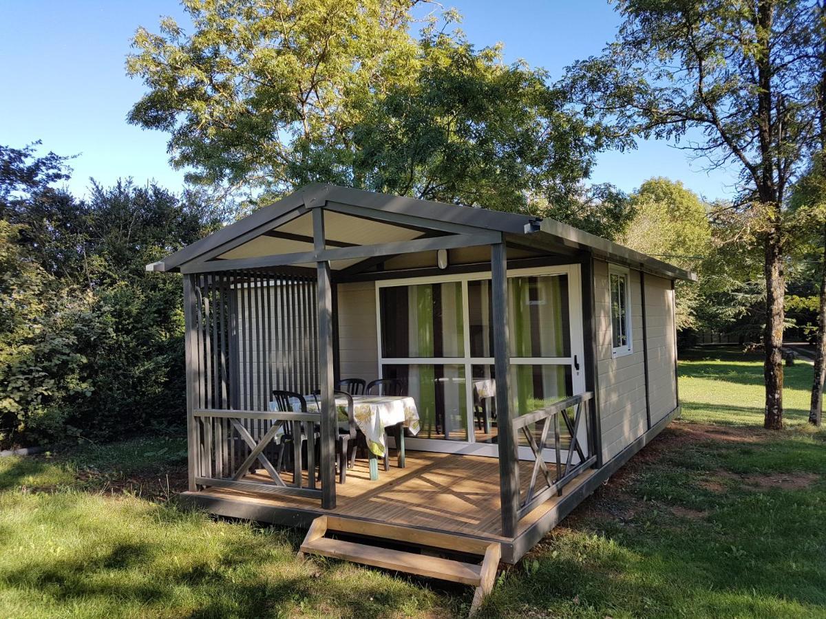 Camping Au Tour De L'Aveyron LʼHospitalet-du-Larzac Kültér fotó
