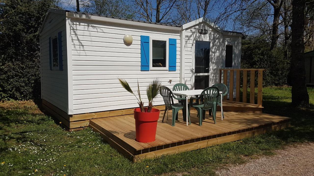 Camping Au Tour De L'Aveyron LʼHospitalet-du-Larzac Kültér fotó