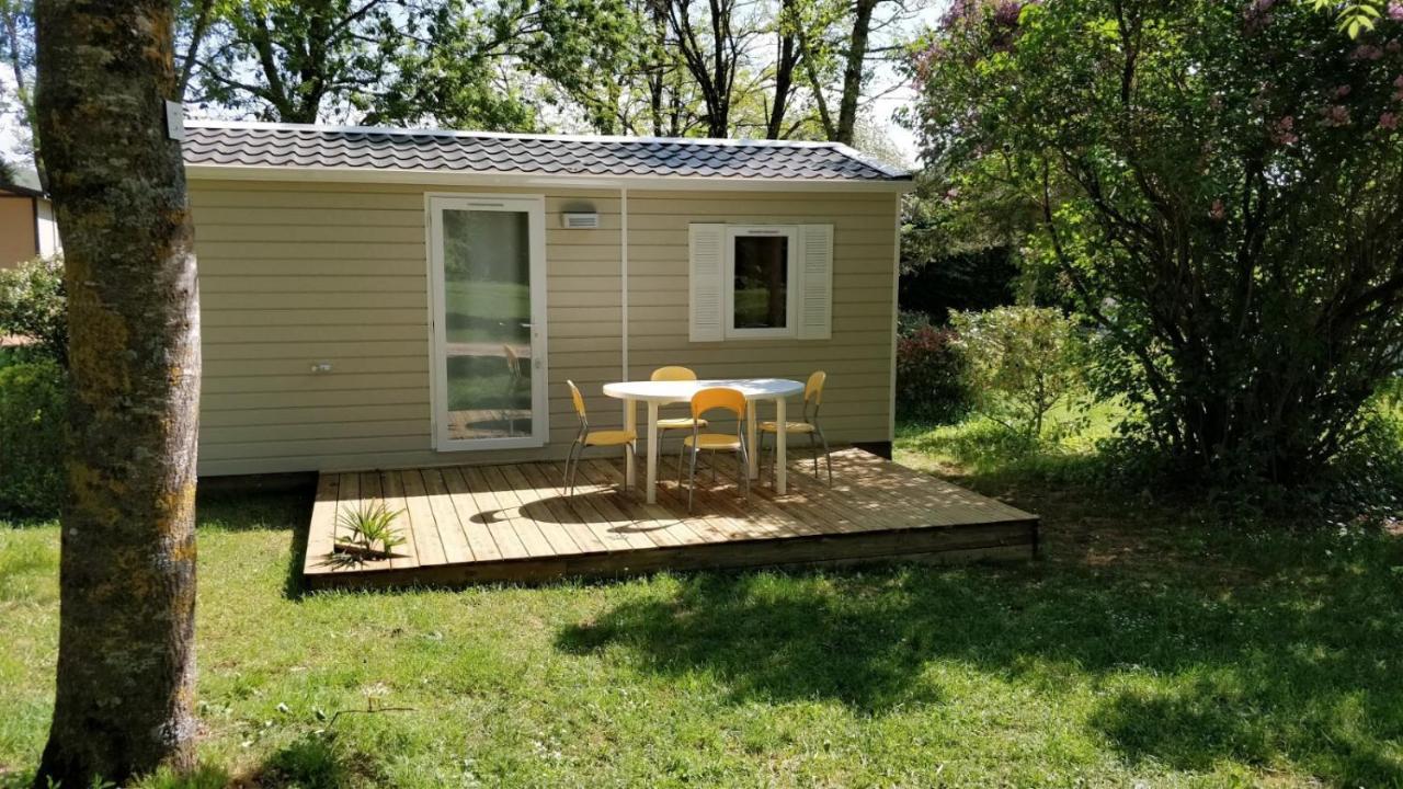 Camping Au Tour De L'Aveyron LʼHospitalet-du-Larzac Kültér fotó