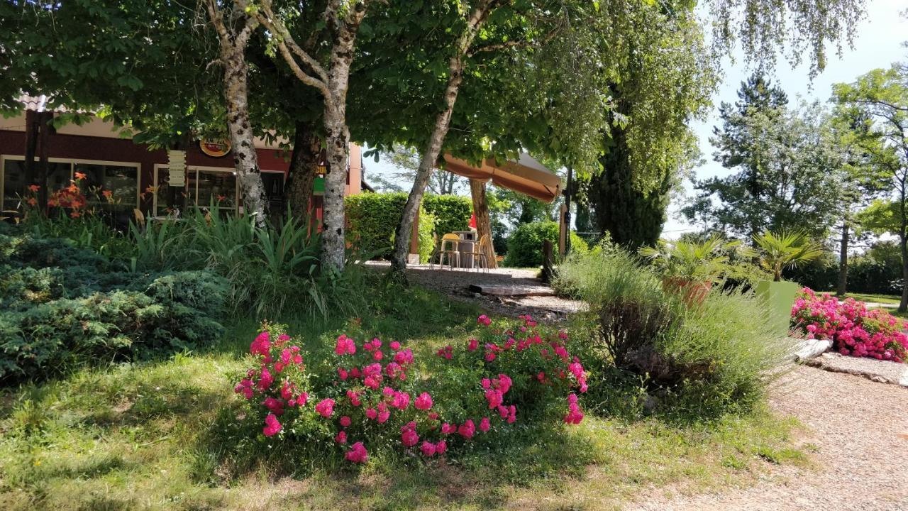 Camping Au Tour De L'Aveyron LʼHospitalet-du-Larzac Kültér fotó