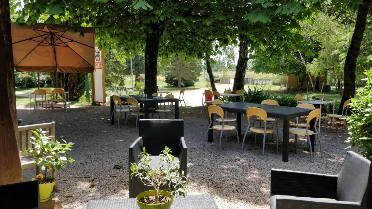 Camping Au Tour De L'Aveyron LʼHospitalet-du-Larzac Kültér fotó
