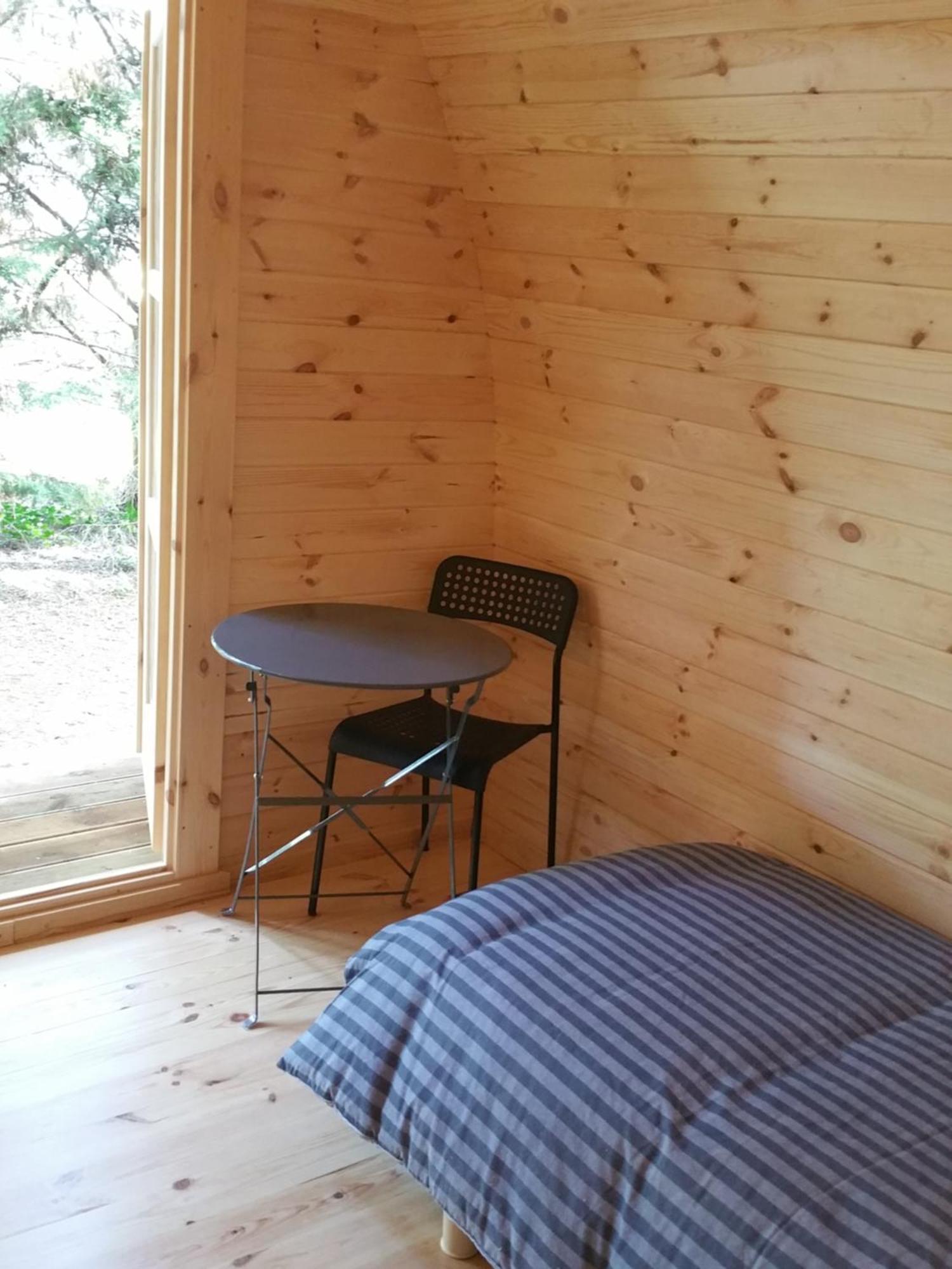 Camping Au Tour De L'Aveyron LʼHospitalet-du-Larzac Szoba fotó